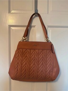 Coach Quilted Shoulder Bag Quilted Leather